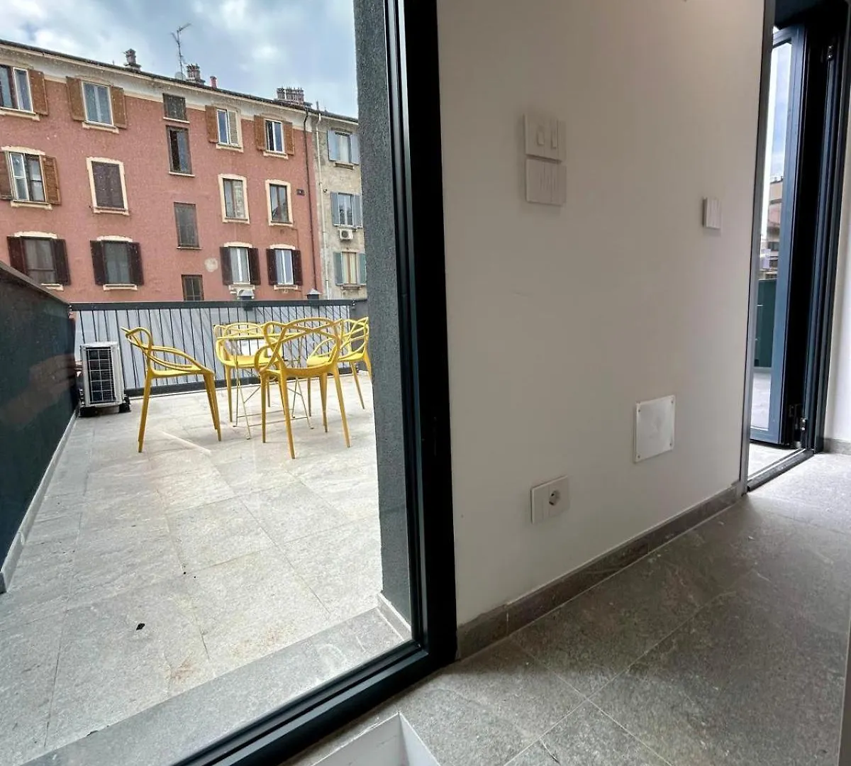 Kibilu Luxury Apt With Terrace, Isola District And Near Garibaldi Station Milano 0*,